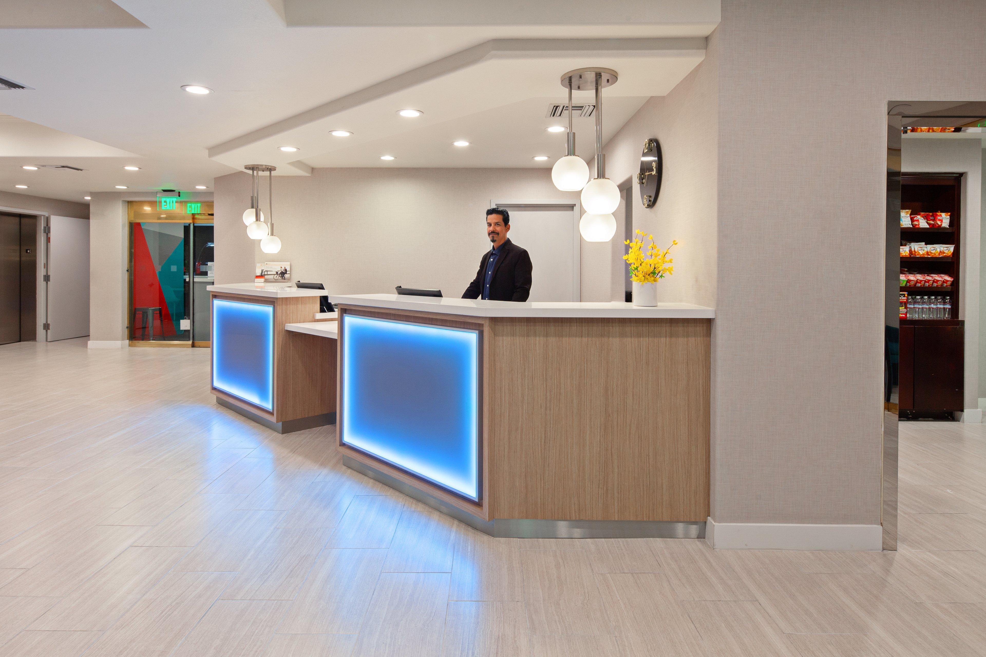 Holiday Inn Express Hollywood Walk Of Fame By Ihg Los Ángeles Exterior foto