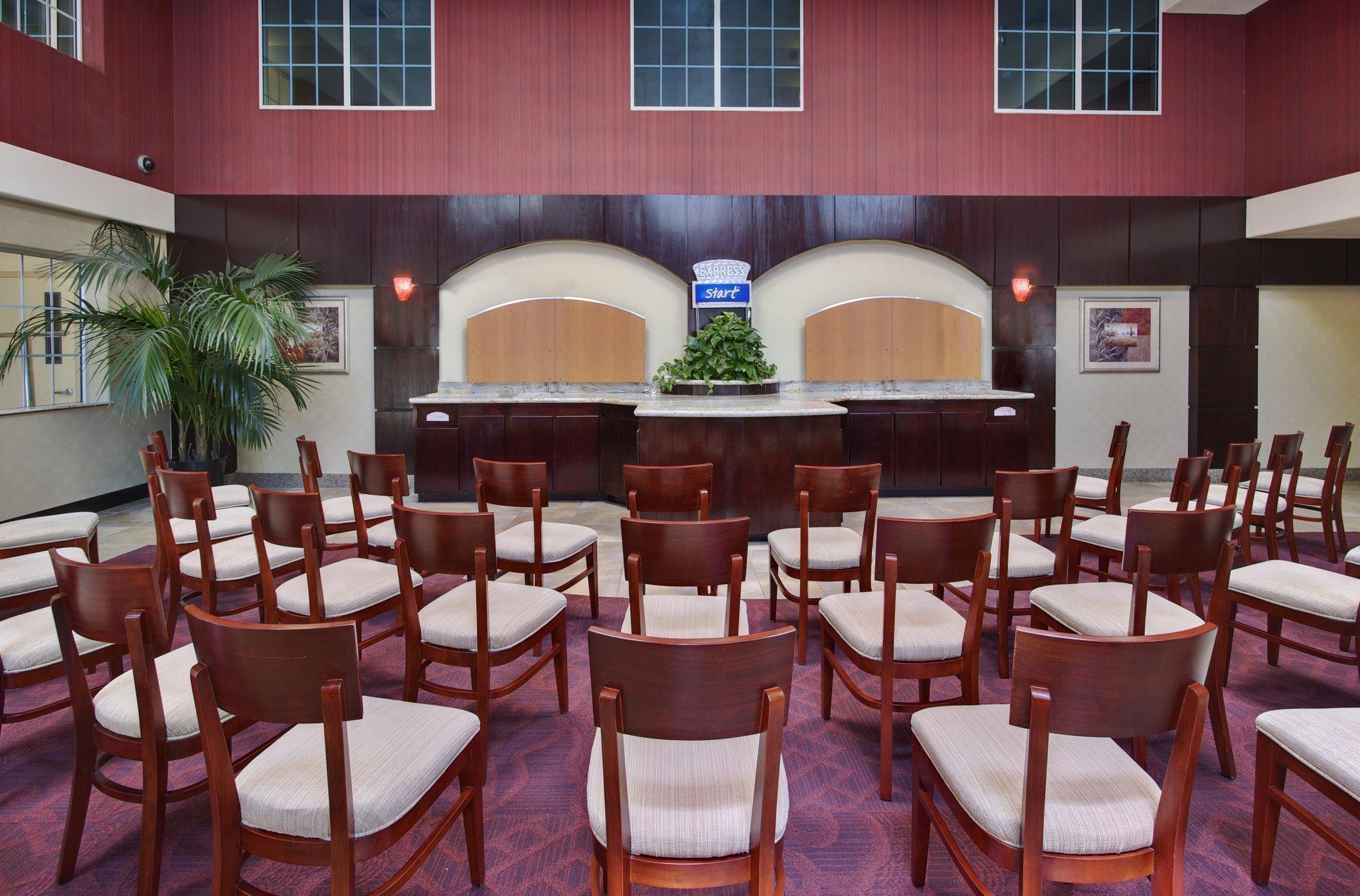 Holiday Inn Express Hollywood Walk Of Fame By Ihg Los Ángeles Facilidades foto