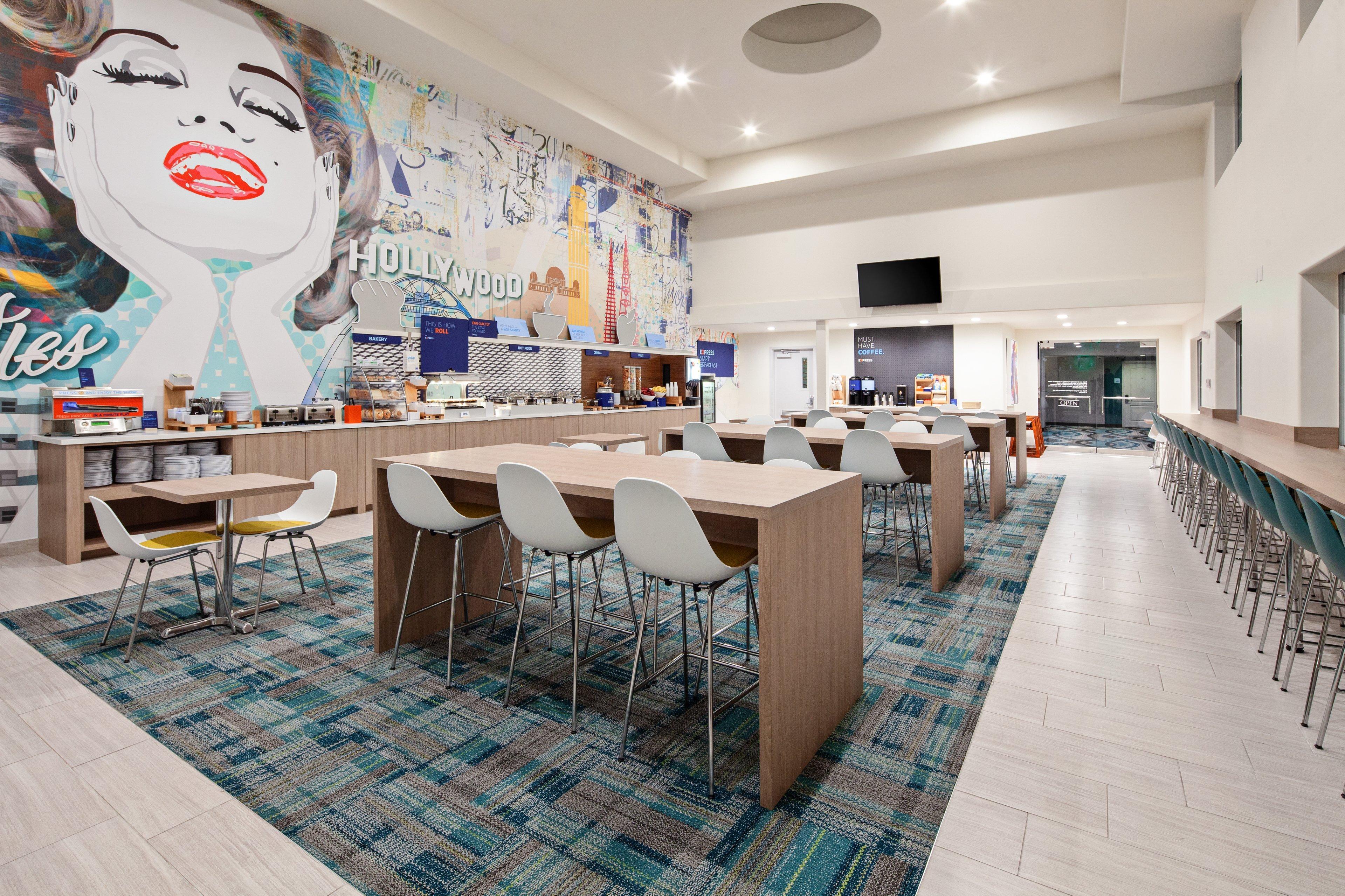 Holiday Inn Express Hollywood Walk Of Fame By Ihg Los Ángeles Exterior foto